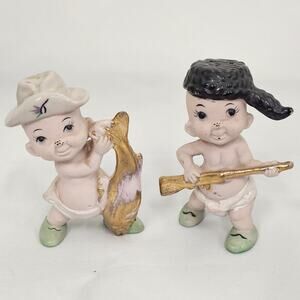 Vtg Baby Davy Davey Crockett Victoria Japan SALT & PEPPER Shakers Art deco Retro
